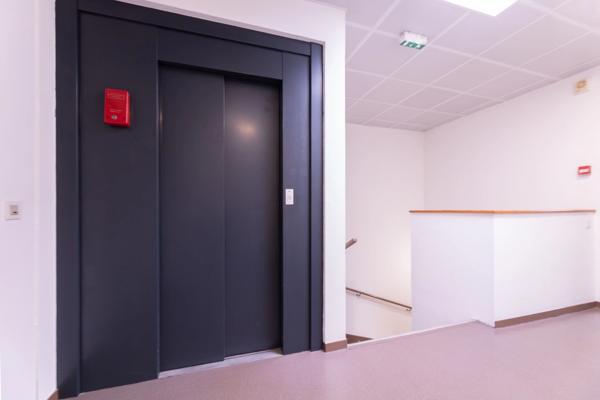 PAU (64) - Place de Verdun - À vendre bureaux de 235m2