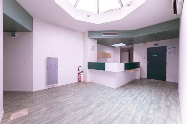 PAU (64) - Place de Verdun - À vendre bureaux de 235m2