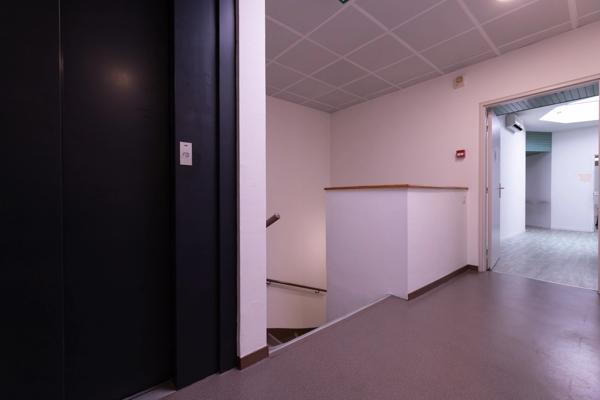 PAU (64) - Place de Verdun - À vendre bureaux de 235m2