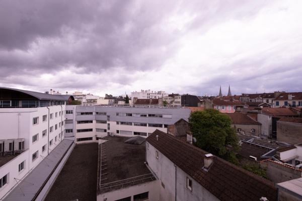 PAU (64) - Place de Verdun - À vendre bureaux de 235m2