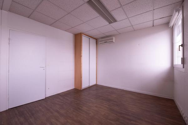 PAU (64) - Place de Verdun - À vendre bureaux de 235m2