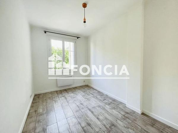 Location Appartement 3 pièces 46.89 m² - 125 BOULEVARD PICOT Toulon 83100
