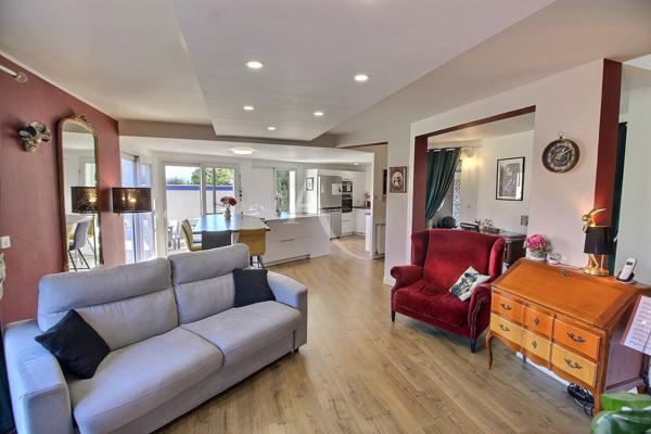 À VENDRE CABESTANY VILLA T5 DE 160 M² AVEC PISCINE SUR TERRAIN 3 FACES DE 400 M²