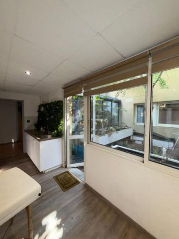 A vendre murs Locaux d'activité Montfavet  (84170) 193 m2, coworking médical , location de salles