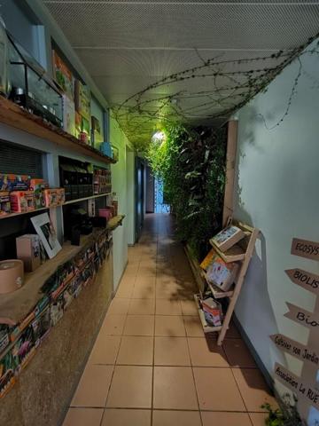 A vendre murs Locaux d'activité Montfavet  (84170) 193 m2, coworking médical , location de salles