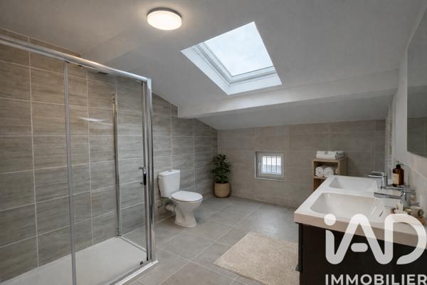 Maison à vendre 5 pièces 119 m² Eyragues