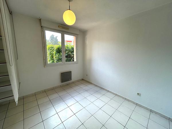 TOURNEFEUILLE/LARDENNE : T2 avec terrasse