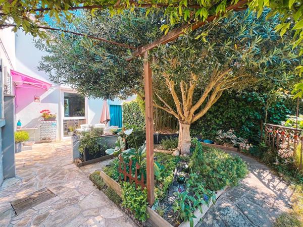 Maison Nantes 5 pièces avec joli jardin arboré - Nantes