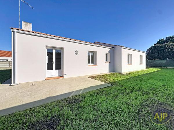 Maison à vendre Challans - 4 pièces, 100m² avec 3 chambre(s) à 244 900€ - AJP Immobilier Challans