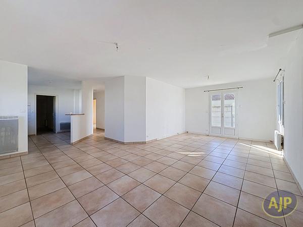 Maison à vendre Challans - 4 pièces, 100m² avec 3 chambre(s) à 244 900€ - AJP Immobilier Challans
