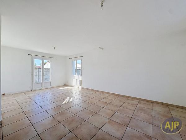 Maison à vendre Challans - 4 pièces, 100m² avec 3 chambre(s) à 244 900€ - AJP Immobilier Challans