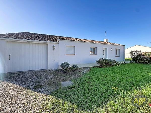 Maison à vendre Challans - 4 pièces, 100m² avec 3 chambre(s) à 244 900€ - AJP Immobilier Challans
