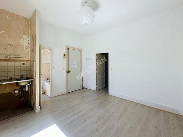 Appartement 2 pièces à vendre à Poitiers - Dans Charmant immeuble ancien entre centre ville et faculté quartier Pont neuf
