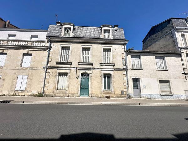 Appartement 2 pièces à vendre à Poitiers - Dans Charmant immeuble ancien entre centre ville et faculté quartier Pont neuf