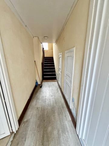 Immeuble de 5 appartements, 2 garages  et 2 greniers à Saint Nectaire