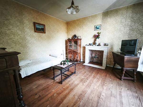 Maison à rénover avec grands volumes et dépendances ? Fort potentiel