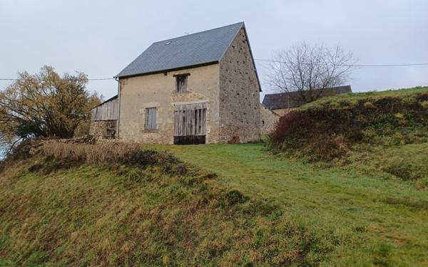 Maison à vendre    2 pièces •  Azerables