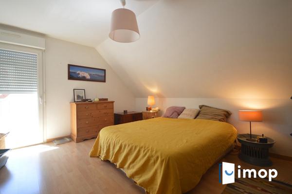 À Talant, maison familiale 7 pièces avec jardin et double garage, proche commodités