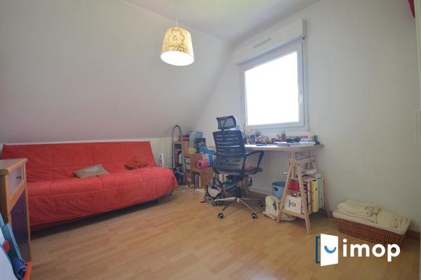 À Talant, maison familiale 7 pièces avec jardin et double garage, proche commodités