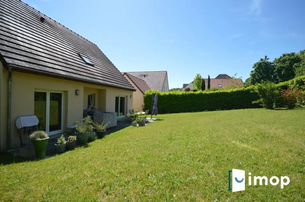 À Talant, maison familiale 7 pièces avec jardin et double garage, proche commodités