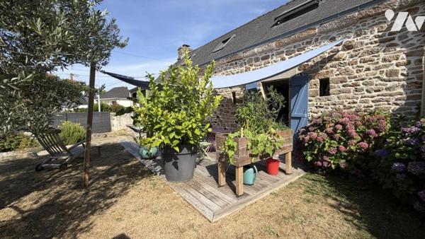 BAUD Centre ville maison avec cachet, jardin