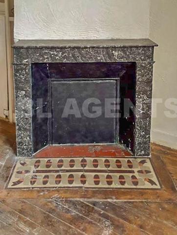 Maison de ville au fort potentiel – emplacement central et prix très attractif