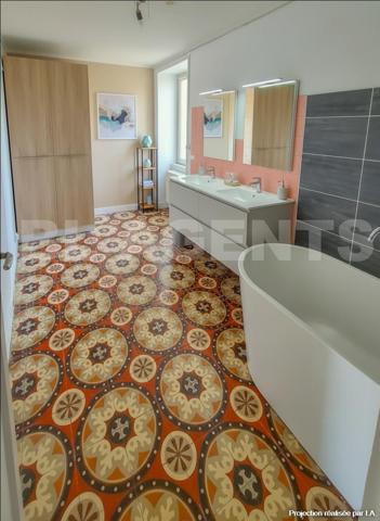 Maison de ville au fort potentiel – emplacement central et prix très attractif