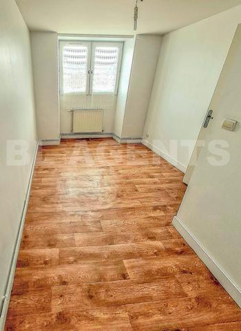 Maison de ville au fort potentiel – emplacement central et prix très attractif