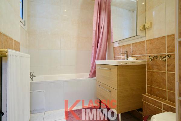 Maison 4 chambres avec un extérieur et garage 10 m²