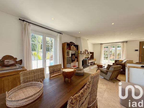 Maison 7 pièces de 155 m² à Sainte-Maxime (83120)