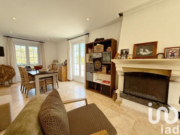 Maison 7 pièces de 155 m² à Sainte-Maxime (83120)