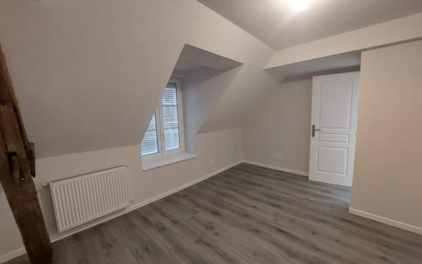 Maison à vendre    5 pièces • 90,99 m2 Rugles