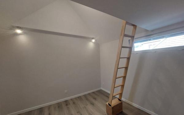 Maison à vendre    5 pièces • 90,99 m2 Rugles