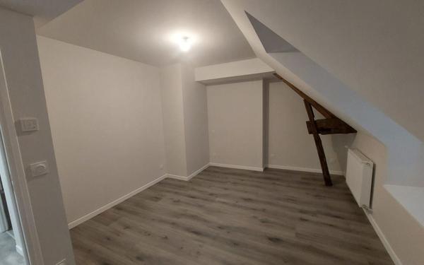 Maison à vendre    5 pièces • 90,99 m2 Rugles