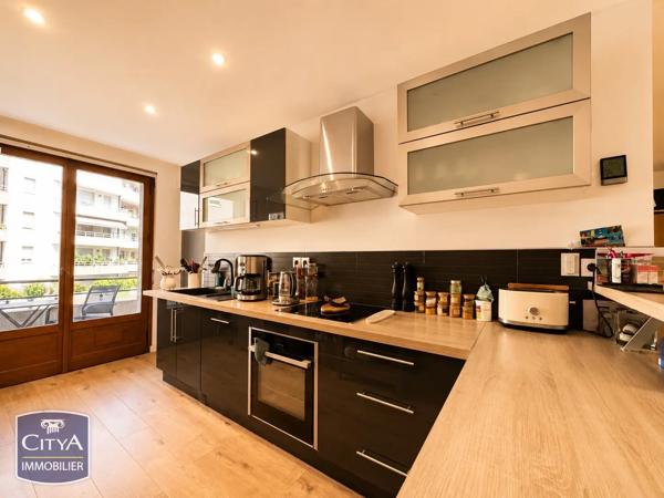 Appartement à vendre 4 pièces 105.4m² Chambéry (73000)