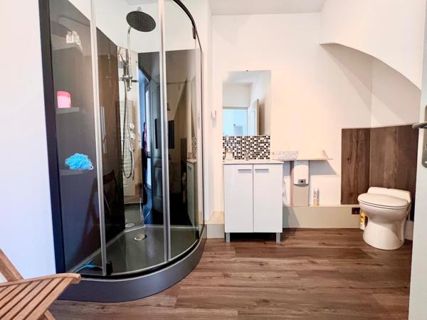 Maison 205m2 4 ch combles aménagés carport jardin terrasse