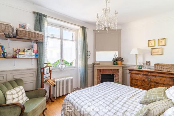 La maison historique en plein centre ville avec jardin