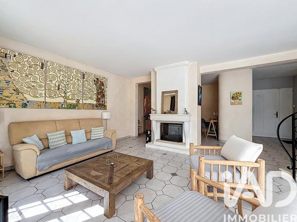 Maison à vendre 6 pièces 168 m² Saint-Fuscien