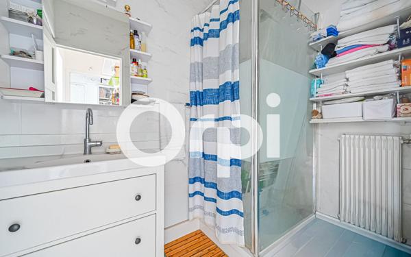 Appartement à vendre    2 pièces • 42,20 m2 Paris 20