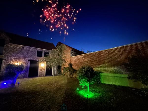 Magnifique Corps de Ferme totalement clos avec Grange de plus de 100m2.