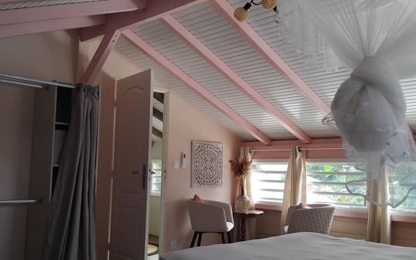 Maison à vendre    9 pièces • 272 m2 Sainte-Rose