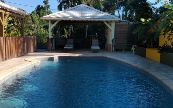 Maison à vendre    9 pièces • 272 m2 Sainte-Rose