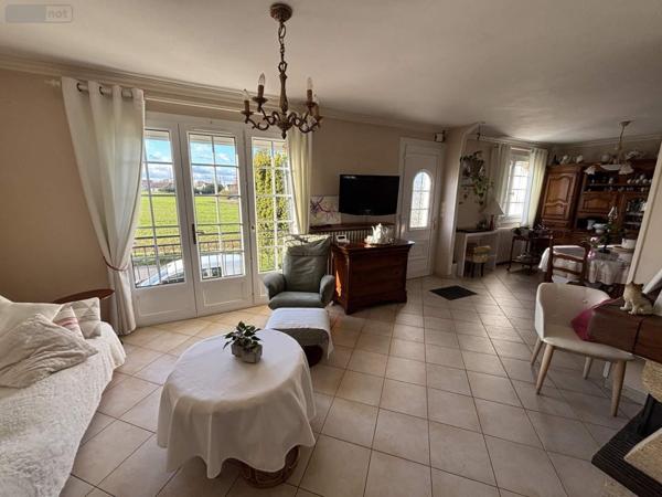 Maison à vendre à Saint-Calais dans la Sarthe (72120), ref : 101/1960