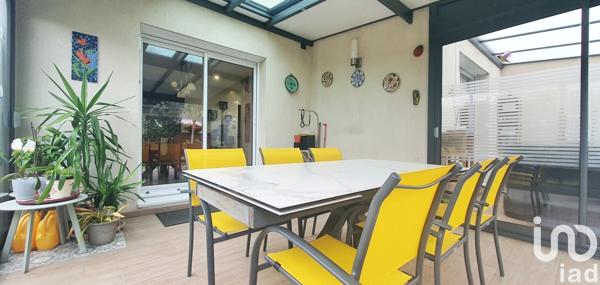 Maison traditionnelle 7 pièces de 214 m² à Moëlan-sur-Mer (29350)