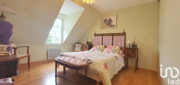 Maison traditionnelle 7 pièces de 214 m² à Moëlan-sur-Mer (29350)