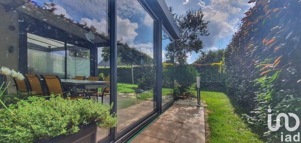 Maison traditionnelle 7 pièces de 214 m² à Moëlan-sur-Mer (29350)