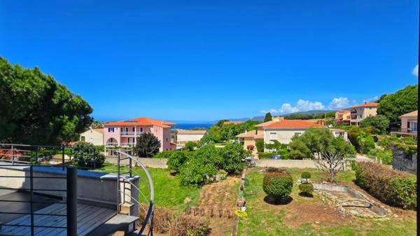 PROPRIANO, appartement de standing de type 4 de 112 m2 terrasse vue mer 2 places de parking