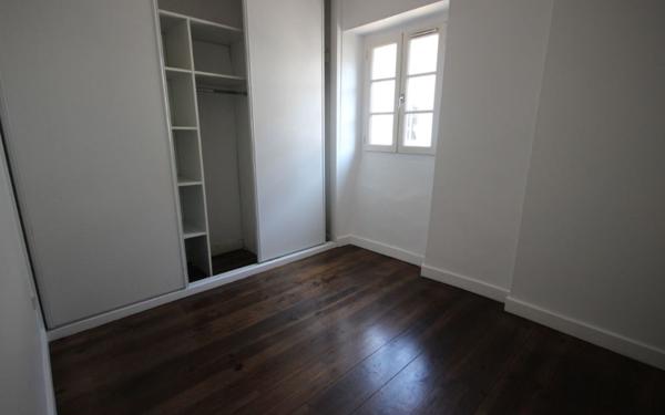 Appartement à vendre    4 pièces • 73,19 m2 Orthez