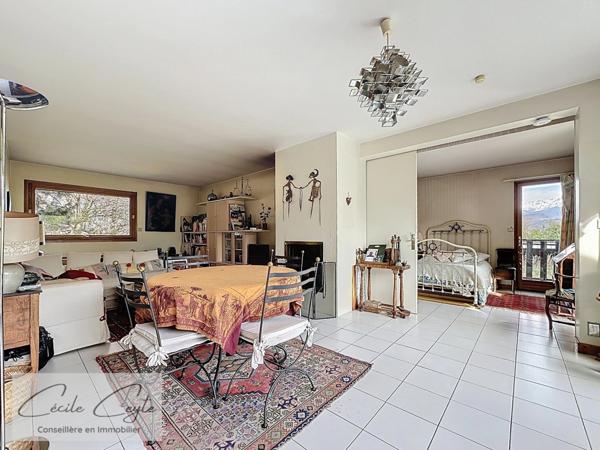 Seyssins Maison familiale avec grand terrain et accès direct aux espaces naturels