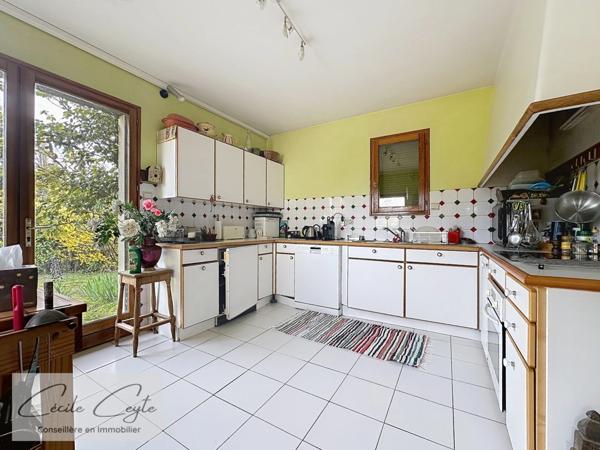 Seyssins Maison familiale avec grand terrain et accès direct aux espaces naturels